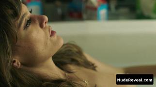FRANKIE SHAW nude in SMILF