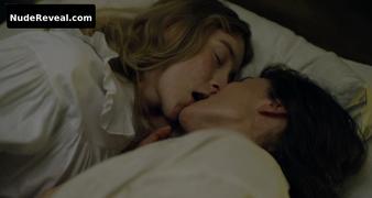 KATE WINSLET nude in Ammonite