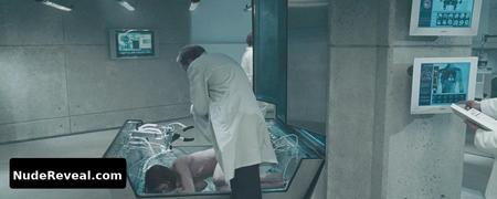 MILLA JOVOVICH nude in Resident Evil: Apocalypse