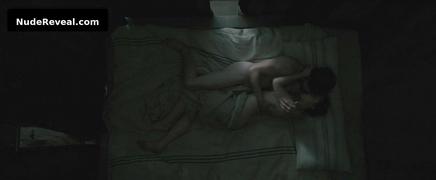 HOLLIDAY GRAINGER nude in Tulip Fever