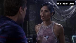 PADMA LAKSHMI nude in Star Trek: Enterprise