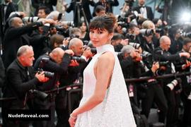 GEMMA CHAN nude in The Creator