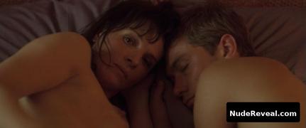 JULIETTE BINOCHE nude in Breaking and Entering