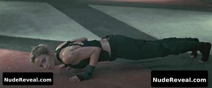 EMILY BLUNT nude in Edge Of Tomorrow