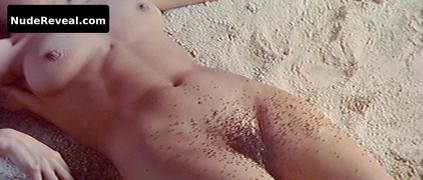 MARIBEL VERDU nude in Huevos de oro