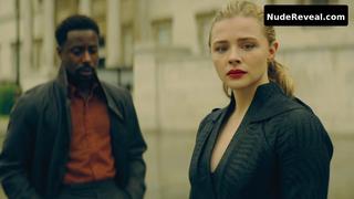 CHLOE GRACE MORETZ nude in The Peripheral