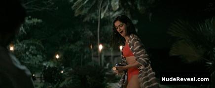 ANANYA PANDAY nude in Gehraiyaan