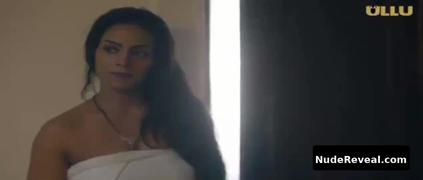 NOOR MALABIKA nude in Palang Tod (siskiyaan)