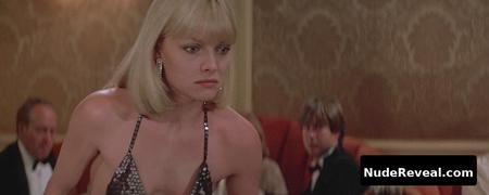 MICHELLE PFEIFFER nude in Scarface
