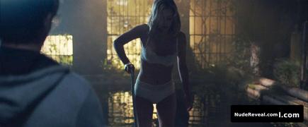 LILI REINHART nude in Chemical Hearts