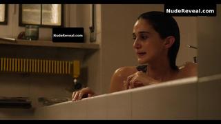 LINDA CARIDI nude in Il Cacciatore
