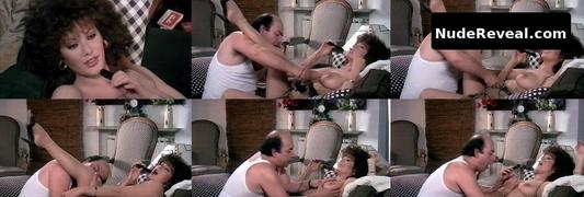 EDWIGE FENECH nude in Zucchero, miele e peperoncino
