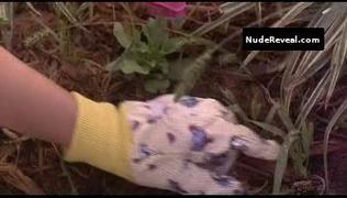KATHLEEN QUINLAN nude in Lawn Dogs