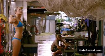 LAURA VANDERVOORT nude in Into the Blue 2: The Reef