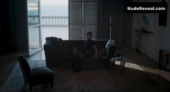 CHARLOTTE GAINSBOURG nude in Suzanna Andler