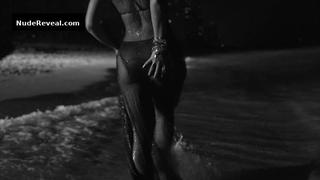 BEYONCE KNOWLES nude in Drunk in Love
