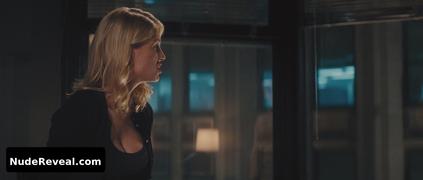 ROSAMUND PIKE nude in Jack Reacher