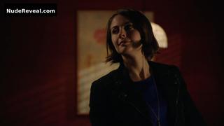 WILLA HOLLAND nude in Arrow