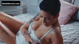 HALSEY nude in Saturday Night Live