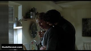 JULIA ROBERTS nude in Closer