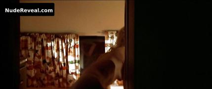 GOLDIE HAWN nude in The Sugarland Express