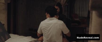 HANDE YILMAZ nude in Love Tactics