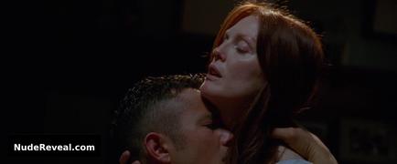 JULIANNE MOORE nude in Don Jon
