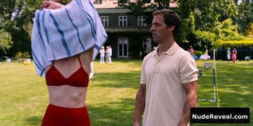 COBIE SMULDERS nude in Friends from College