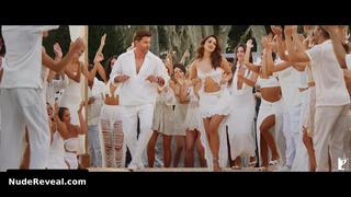KIARA ADVANI nude in War 2