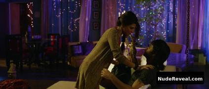 JAQUELINE FERNANDEZ nude in Murder 2
