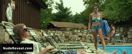 LOLA KIRKE nude in Gone Girl
