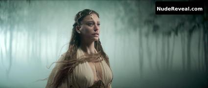 SERENAY SARIKAYA nude in Shahmaran