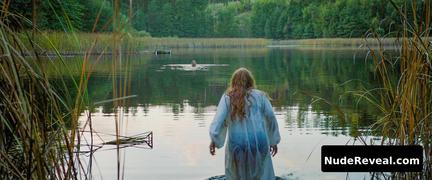 SADIE SINK nude in A Sacrifice