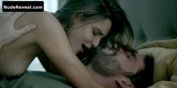 MACARENA ACHAGA nude in Luis Miguel: The Series