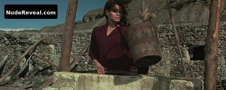 RAQUEL WELCH nude in Hannie Caulder