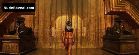 PATRICIA VELASQUEZ nude in The Mummy