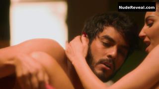 FABIOLA CAMPOMANES nude in El Juego de las Llaves