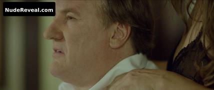 ELIZABETH HURLEY nude in Viktor