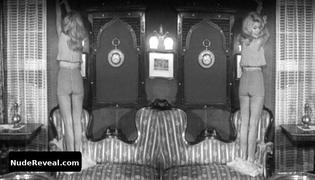 BRIGITTE BARDOT nude in Une ravissante idiote