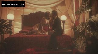 TAMMY DI CALAFIORI nude in Magnifica 70