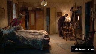 VIRGINIE EFIRA nude in Une Famille A Louer