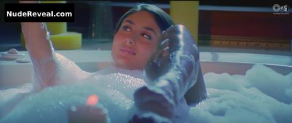 KAREENA KAPOOR nude in Bewafaa
