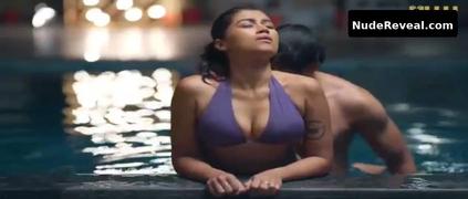 DONNA MUNSHI nude in Khoon Bhari Maang