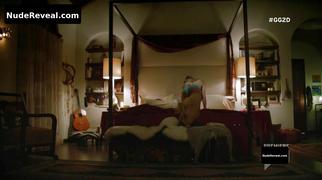 BEAU GARRETT nude in Girlfriends