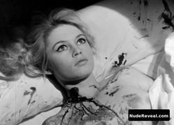 BRIGITTE BARDOT nude in En cas de malheur