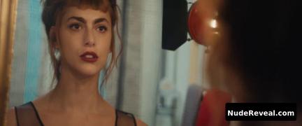 MIRIAM LEONE nude in Marilyn