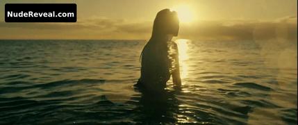 HASSIE HARRISON nude in Dangerous Animals