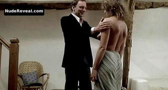 STEFANIA SANDRELLI nude in Le voyage de noces
