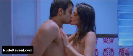 SUNNY LEONE nude in Ragini MMS 2