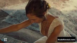 DOMINIQUE PROVOST-CHALKLEY nude in Wynonna Earp
